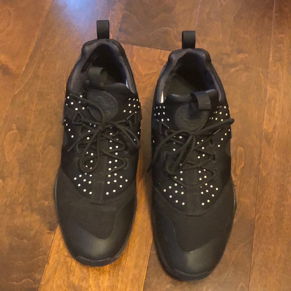 Almost Brand New Men’s Nike Huarache Ultras